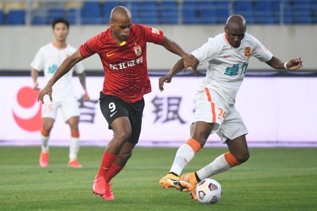 YY易游体育-儒尼奥尔：隔着玻璃“团圆”很难受 亚泰不止打防反